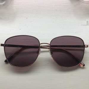 Quay Australia glasses. Super cute!